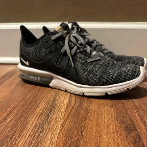 Nike Air Max, women’s size 8.5, great condition.